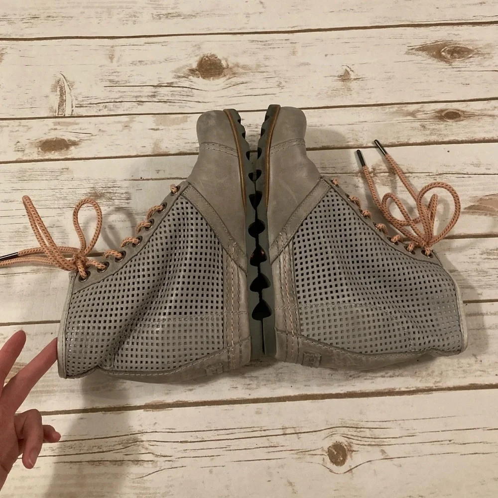 SOREL 1964 PREMIUM WEDGE BOOTIES - WOMEN'S SIZE 10